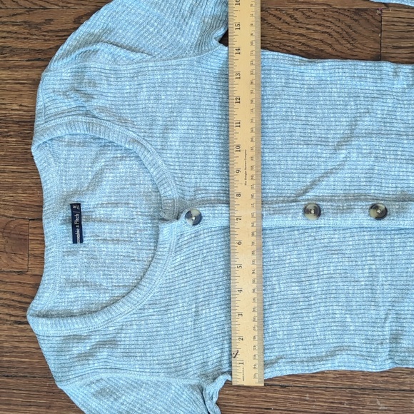 A&F waffle top - Picture 4 of 7